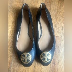 Tory Burch Black Leather Flats with Gold Emblem size 10.5